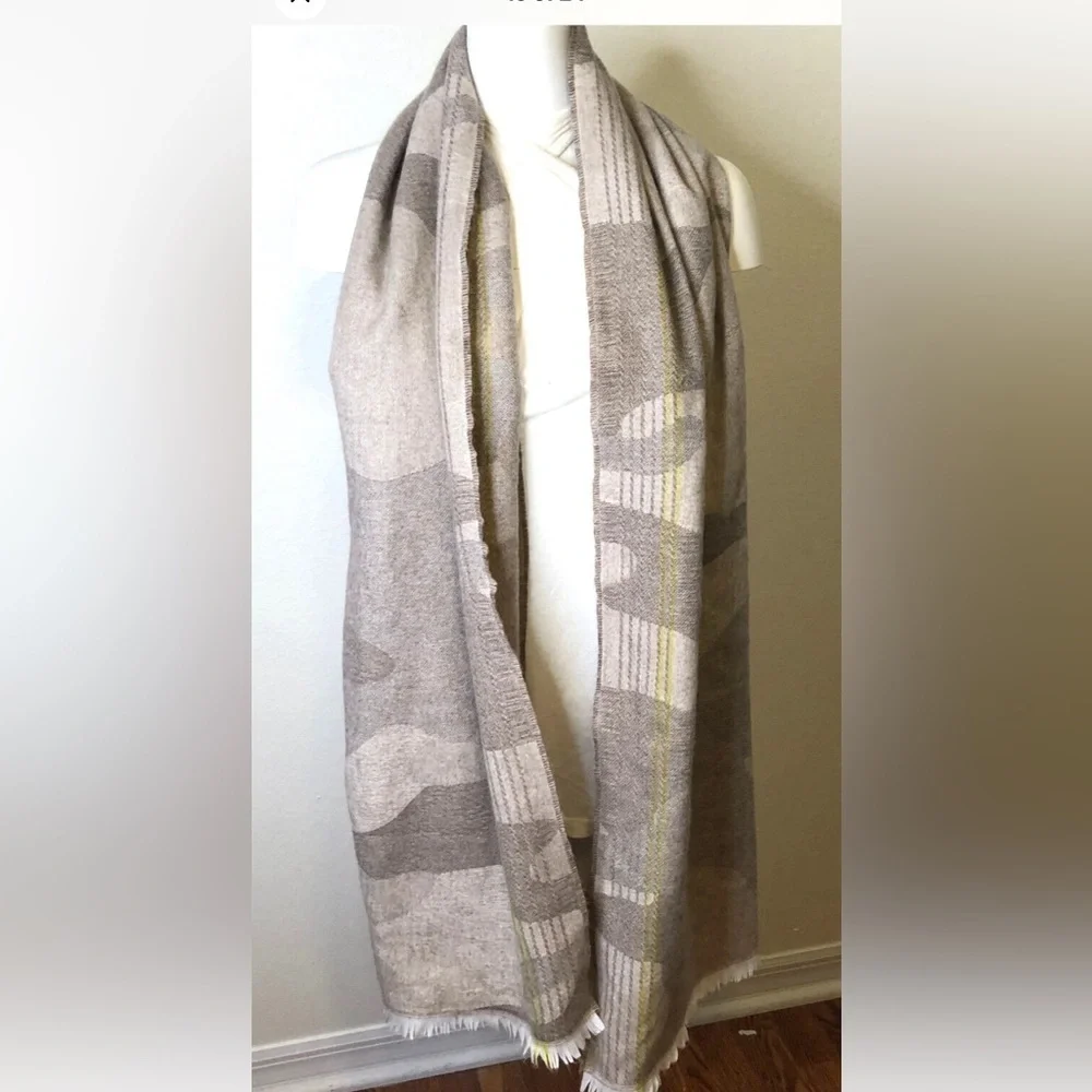 Gap Scarf Wrap Oversized Tan Touch Of Yellow Very Soft Wrap